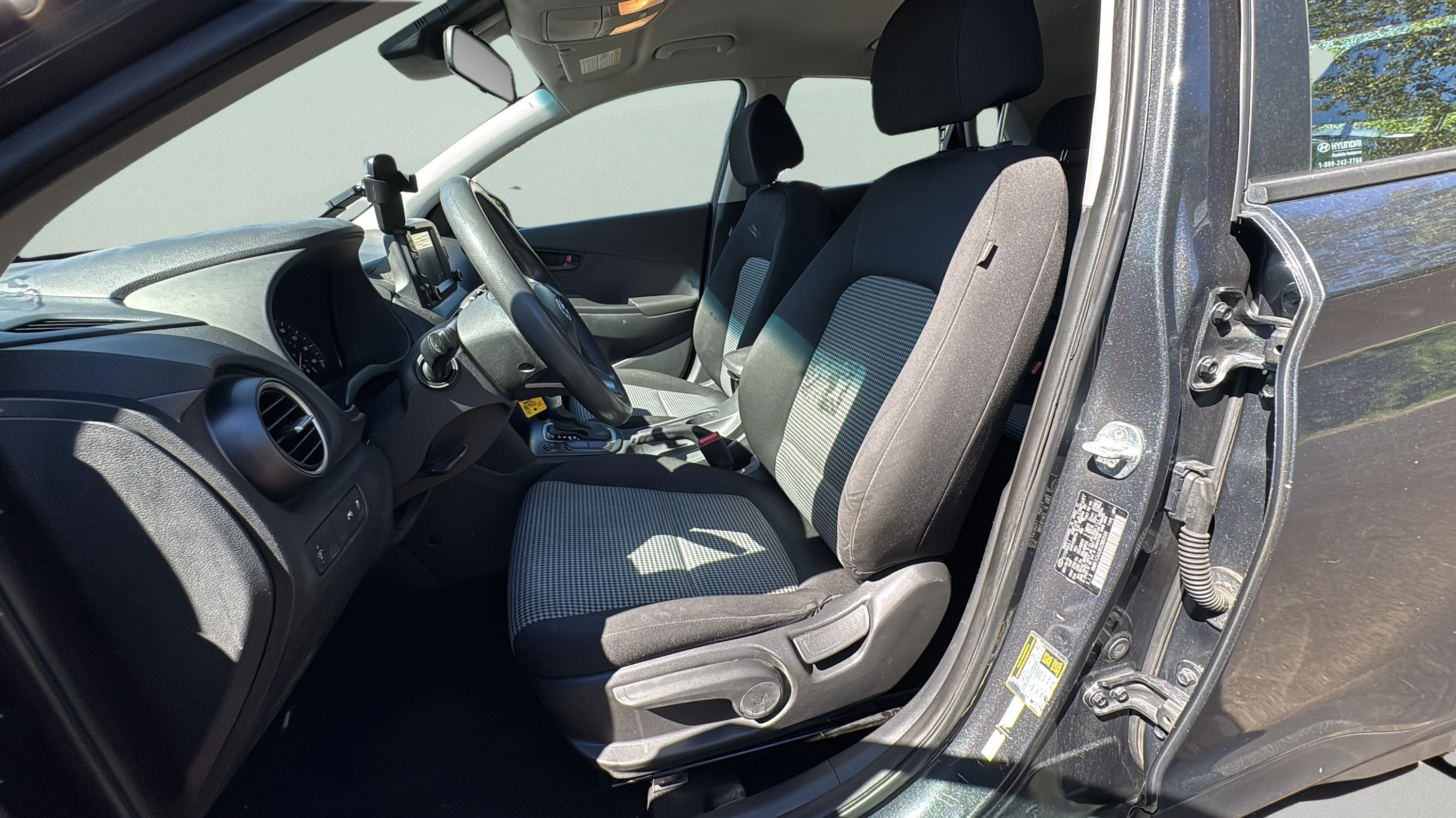 Used 2019 Gray Hyundai SE image 10