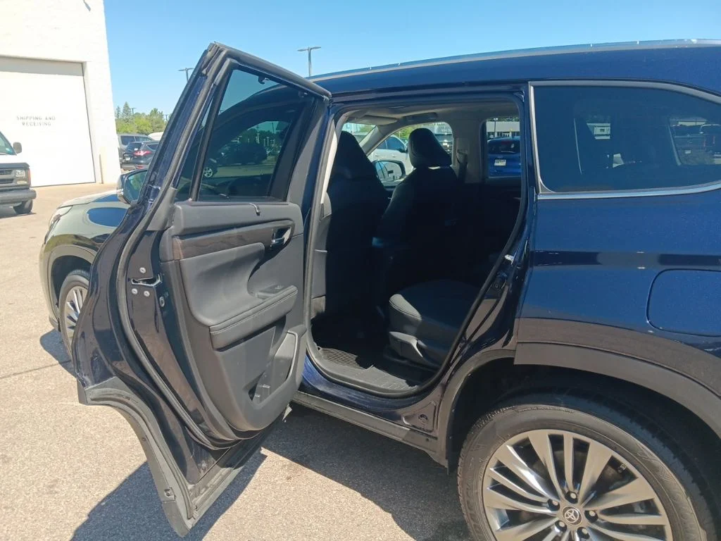 Used 2020 Blueprint Toyota Platinum image 30