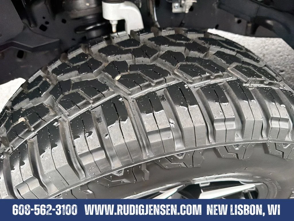 Used 2025 Gray Ford XLT image 26