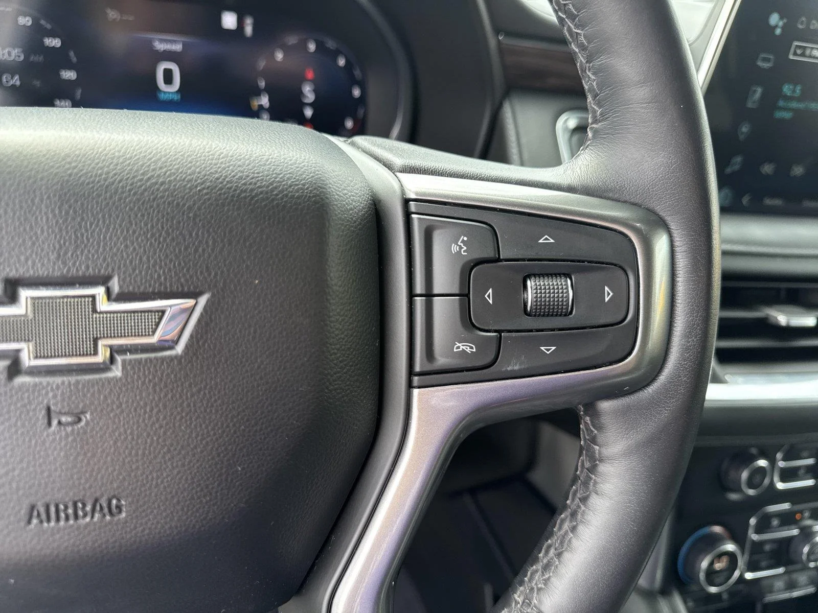 Used 2022 SUMMIT WHITE Chevrolet Z71 image 26