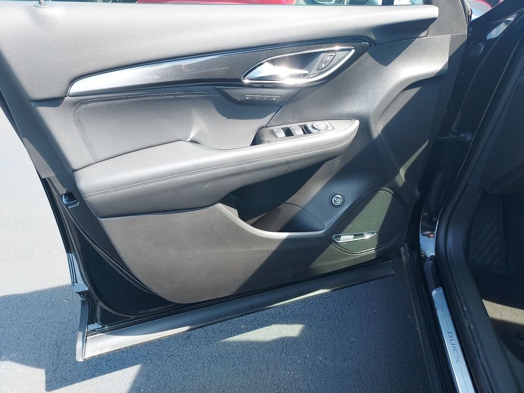 New 2026 Ebony Twilight Metallic Buick Preferred image 11