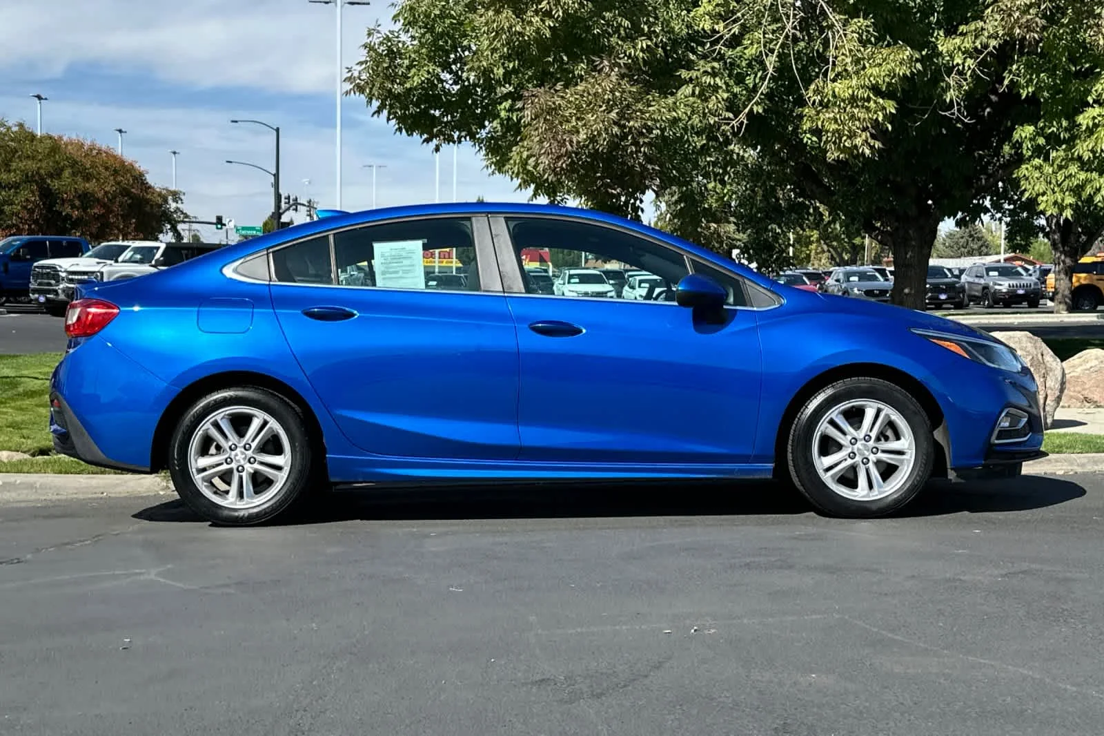 Used 2017 Kinetic Blue Metallic Chevrolet LT image 8