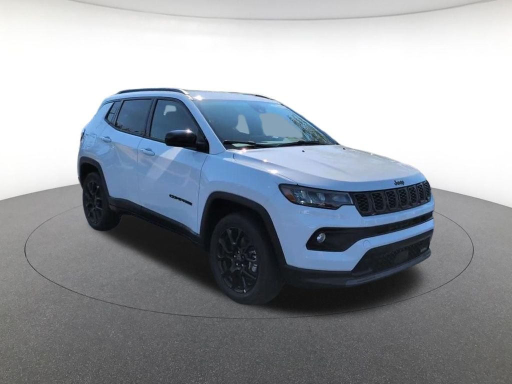 New 2026 Bright White Clearcoat Jeep Latitude image 4