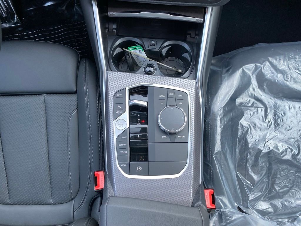 New 2026 Skyscraper Grey Metallic BMW 330i xDrive image 10