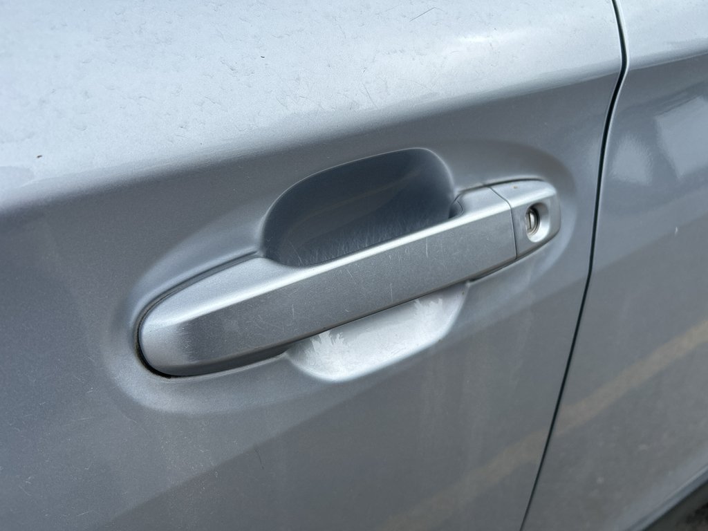 Used 2019 Ice Silver Metallic Subaru Premium image 10