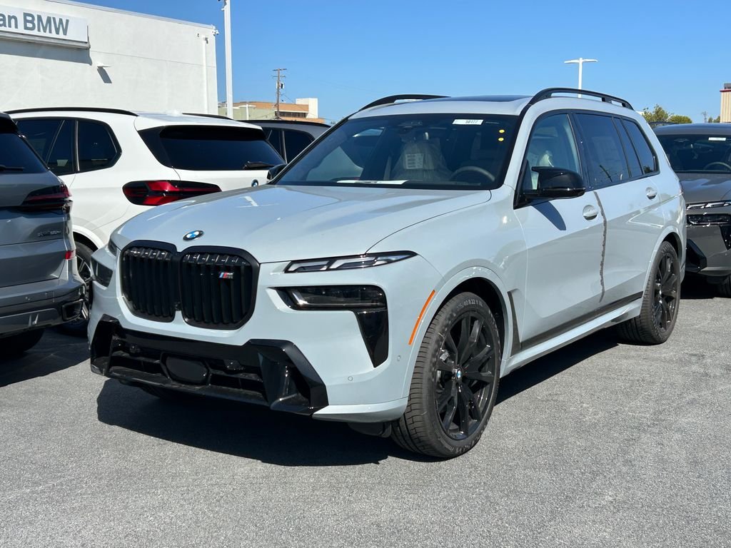 New 2027 Brooklyn Grey Metallic BMW M60i image 2