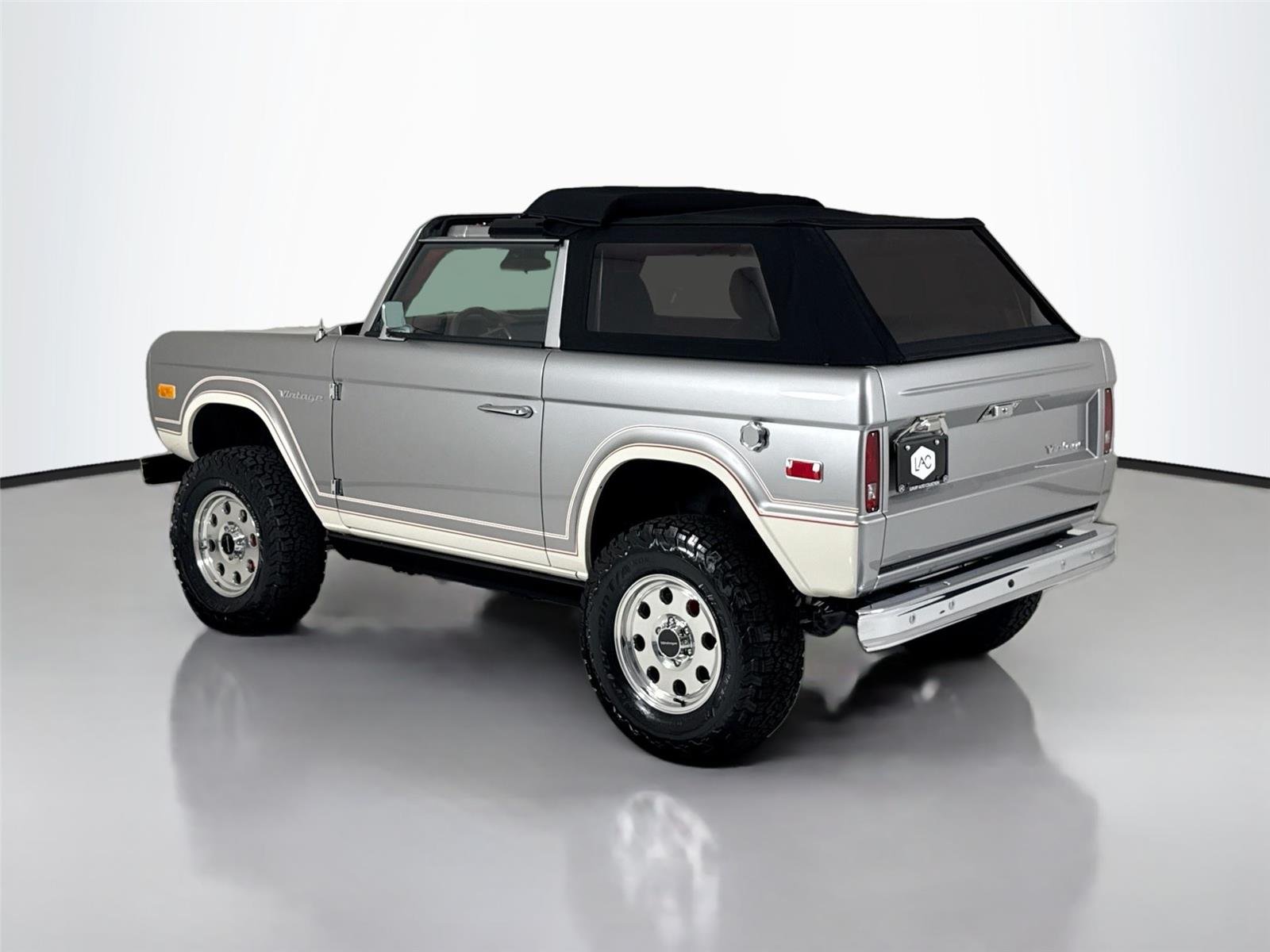 Used 2025 GT Silver Vintage Modern Twin-Turbo w/ Full Bespoke Interior image 52