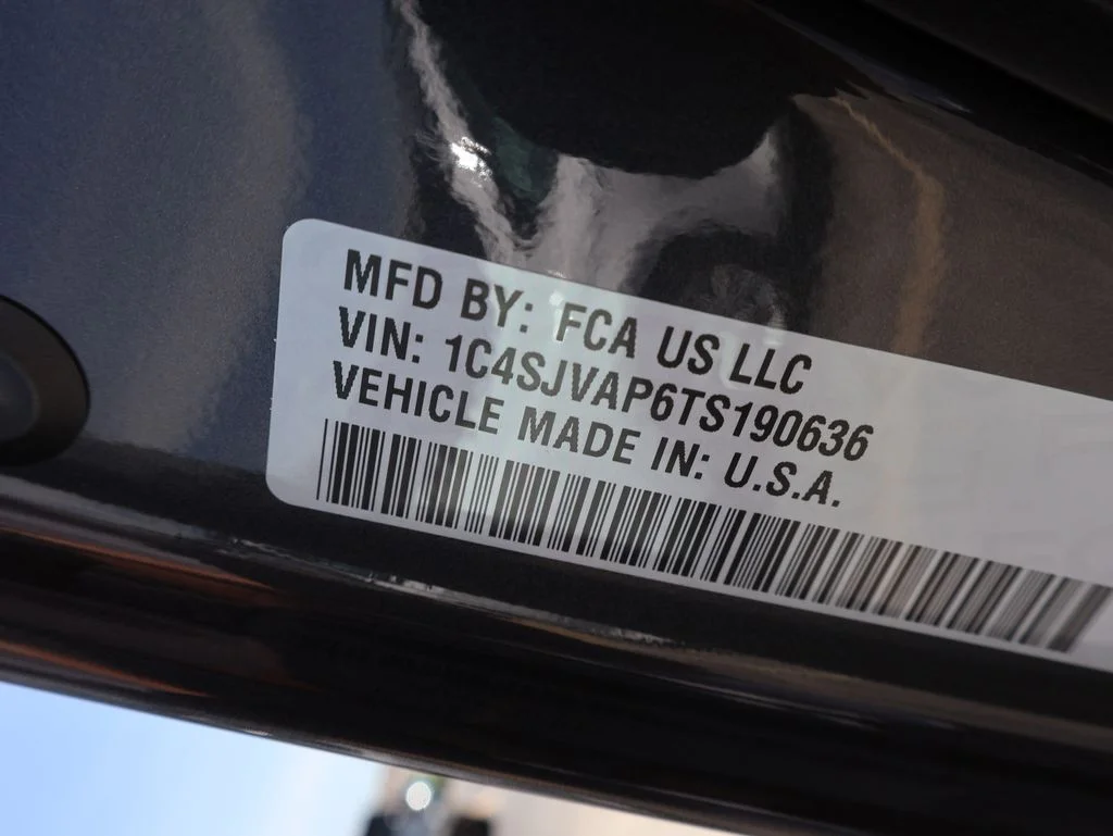 New 2026 Baltic-Gray Metallic Clear-Coat Exterior Paint Jeep Upland image 41