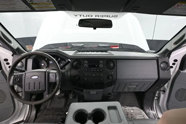 Used 2014 White Ford XL image 23