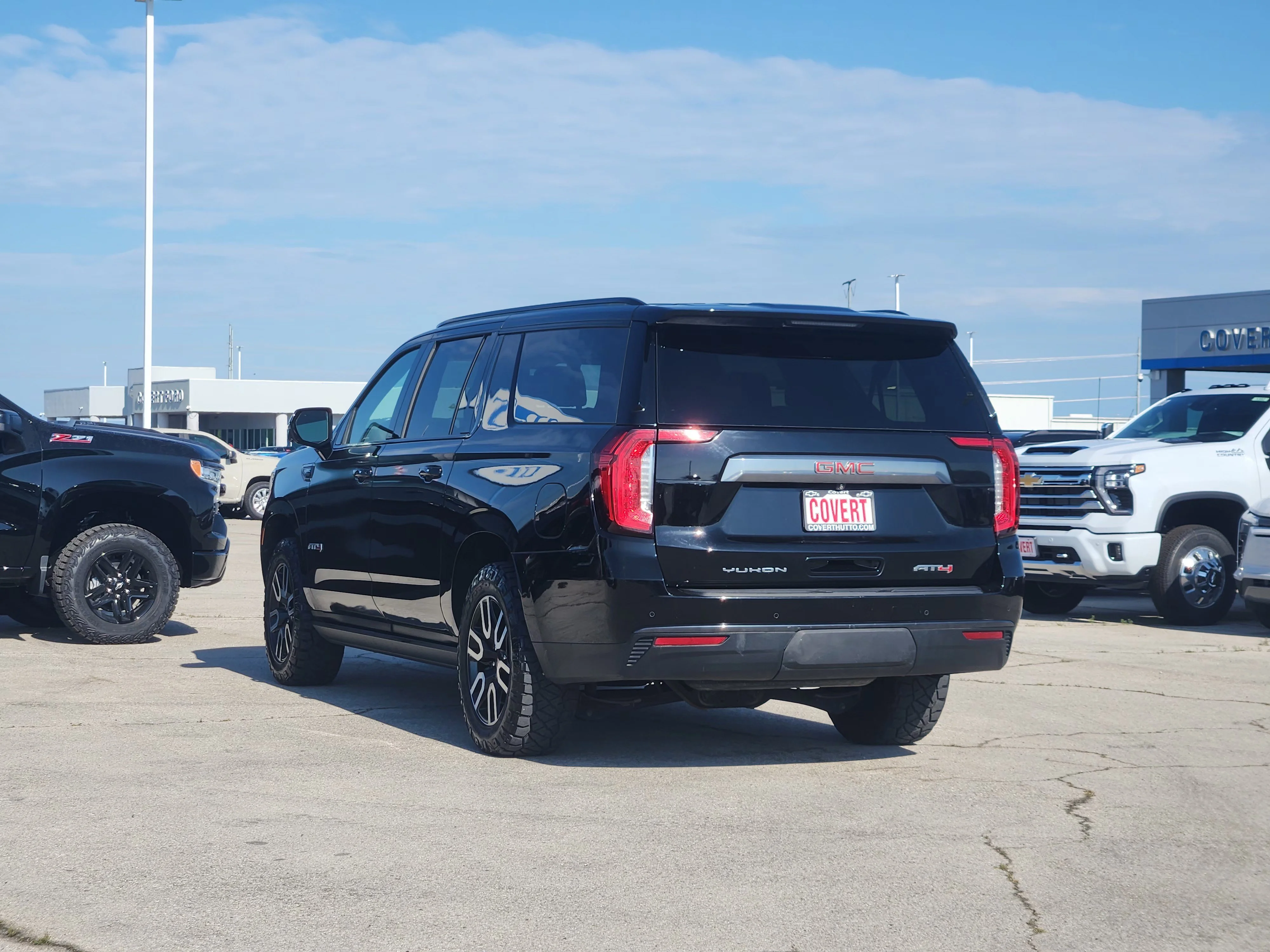 Used 2021 Onyx Black GMC AT4 image 5