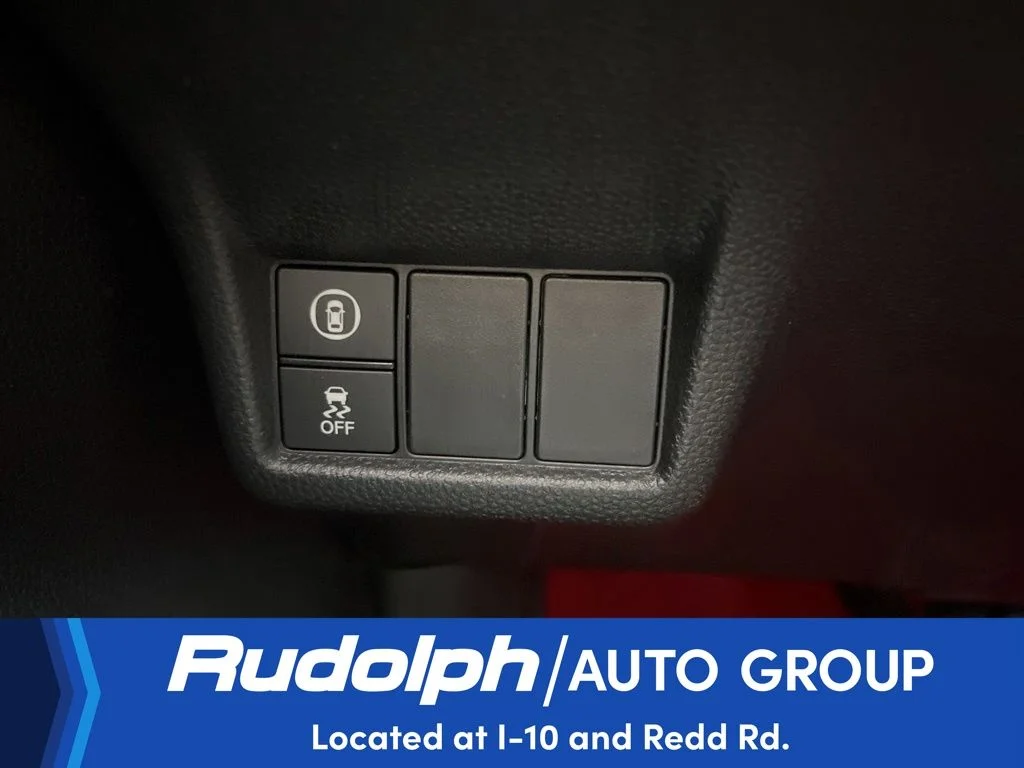 Used 2025 White Honda  image 39