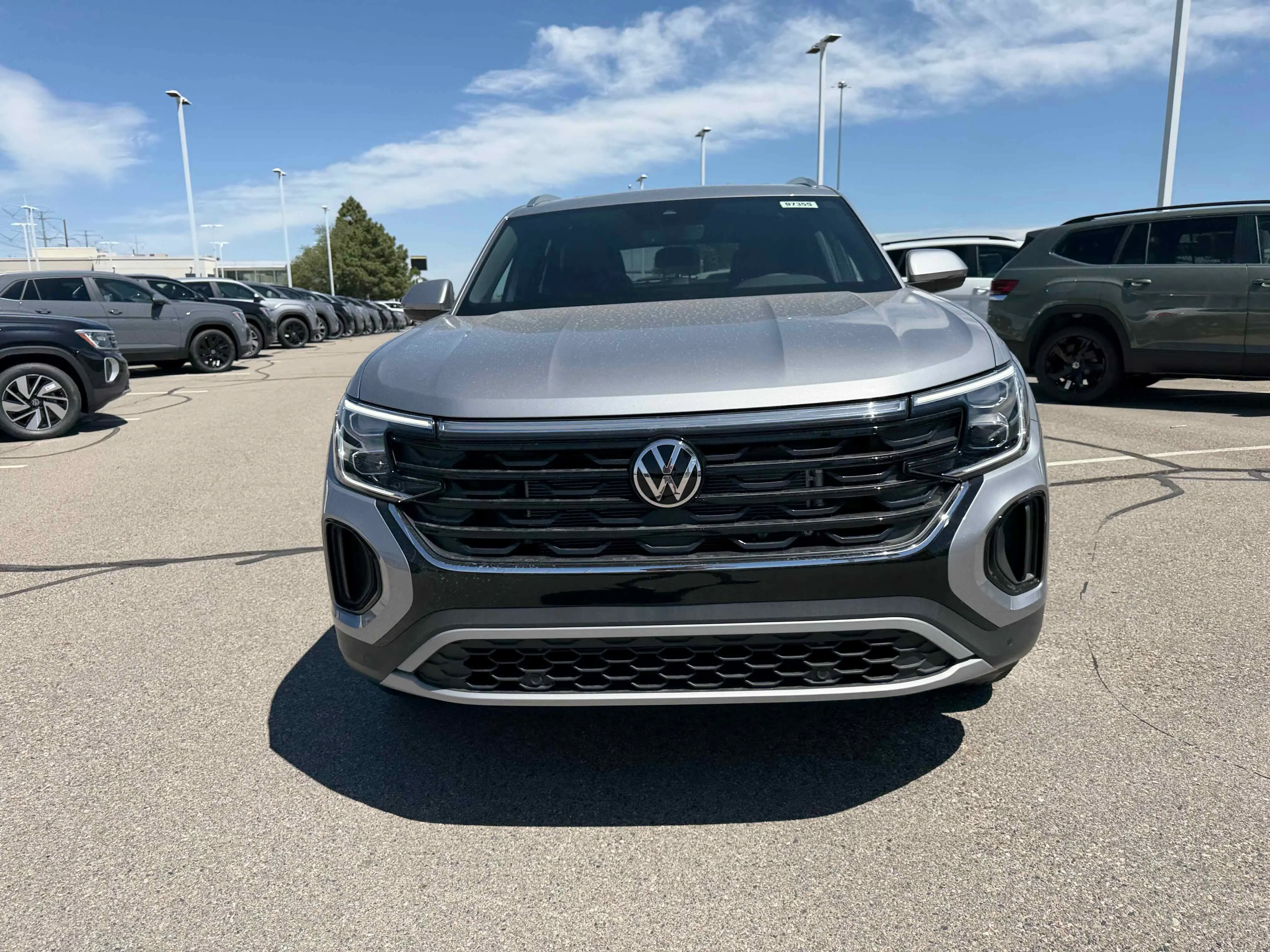 New 2026 Silver Mist Volkswagen 2.0T SE w/Technology image 8