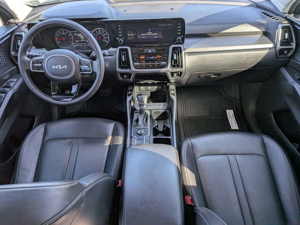 Used 2023 Silver Kia SX image 15