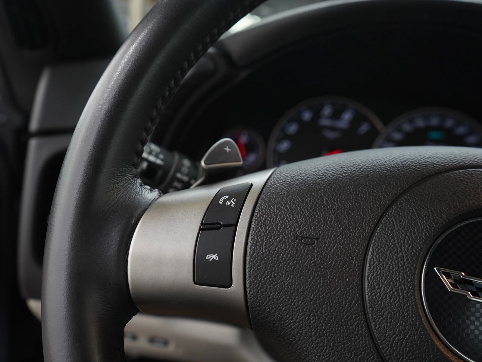 Used 2010 Cyber Gray Metallic Chevrolet Grand Sport image 24
