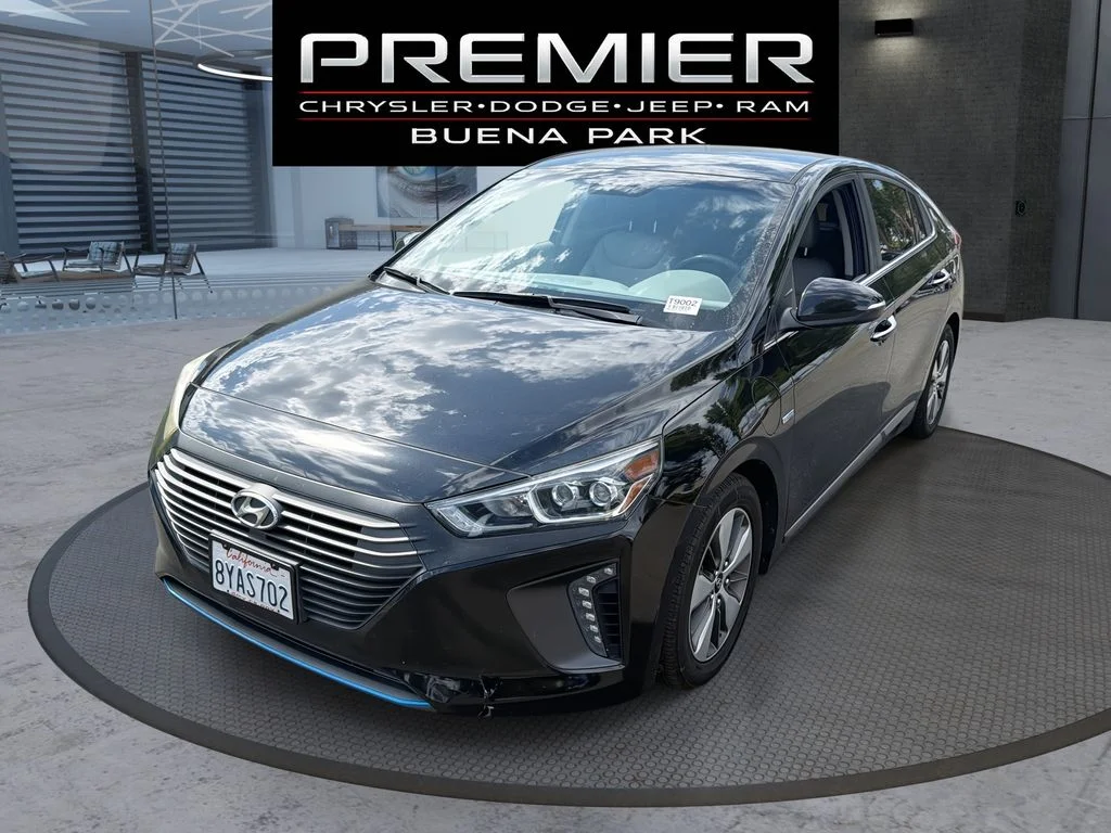 Used 2018 Black Hyundai Limited image 1