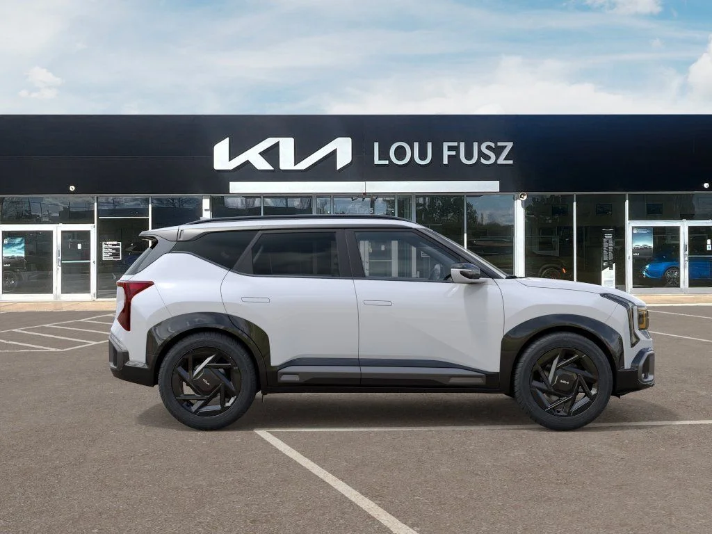 New 2027 Snow White Pearl Kia X-Line SX image 7