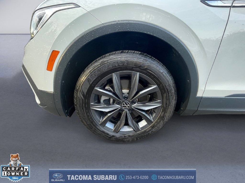 Used 2022  Volkswagen 2.0T SE image 9
