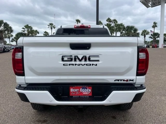 2026 GMC Canyon AT4X - Photo 8