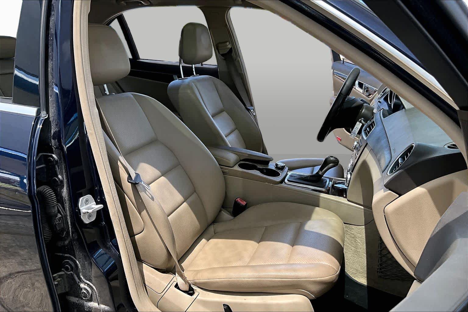 Used 2014 Lunar Blue Metallic Mercedes-Benz C 250 Sport image 9