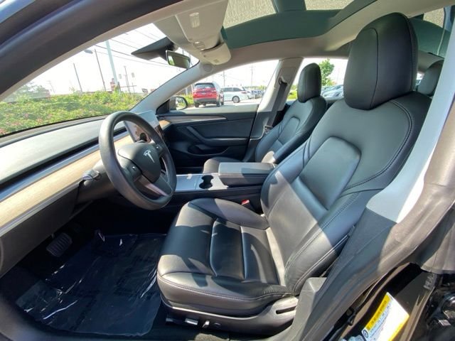 Used 2022  Tesla Long Range image 13