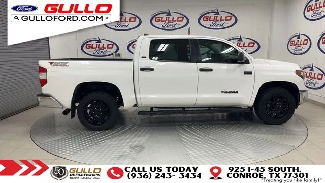 Used 2021 Super White Toyota SR5 image 9