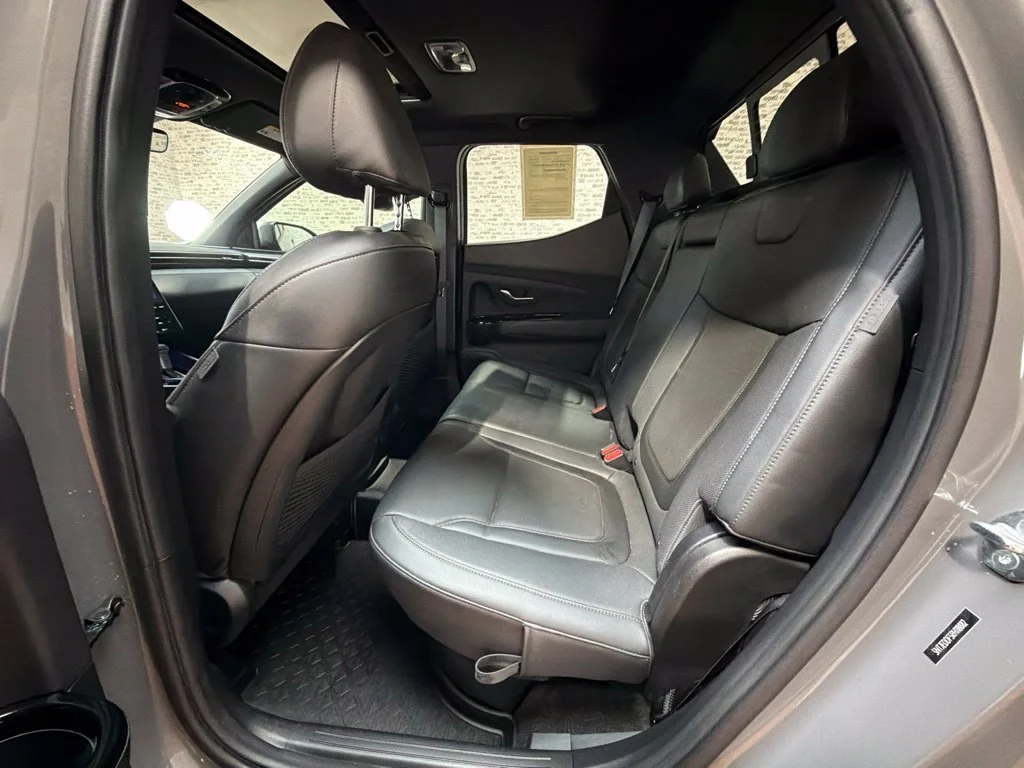 Used 2024 Hampton Gray Hyundai Limited image 18
