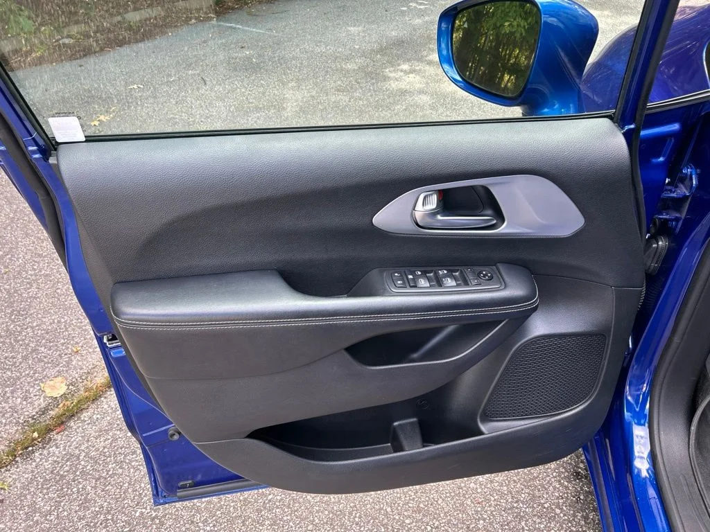 Used 2019 Blue Chrysler Touring L image 14