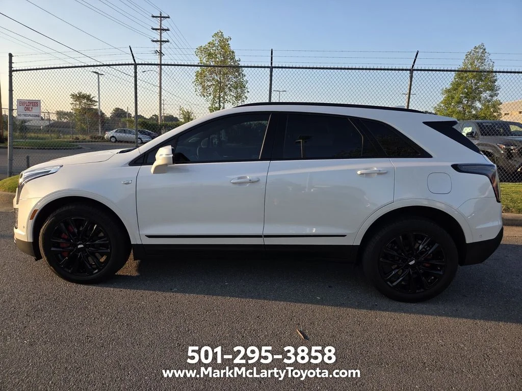 Used 2022 White Cadillac Sport image 7