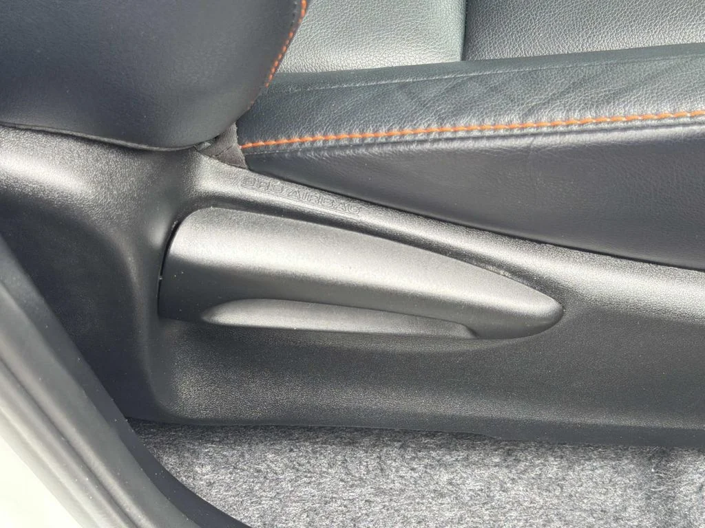 Used 2016 SUPER WHITE Toyota SE image 30