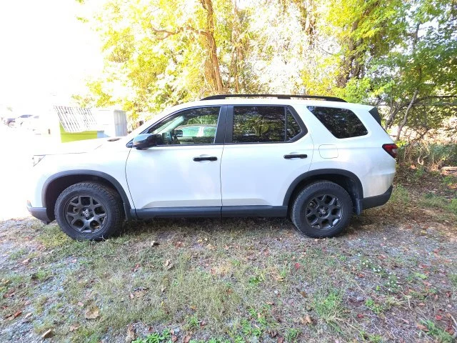 Used 2025  Honda TrailSport image 3