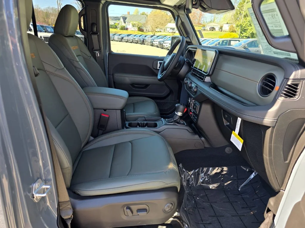 New 2026 Gray Jeep Mojave X image 25