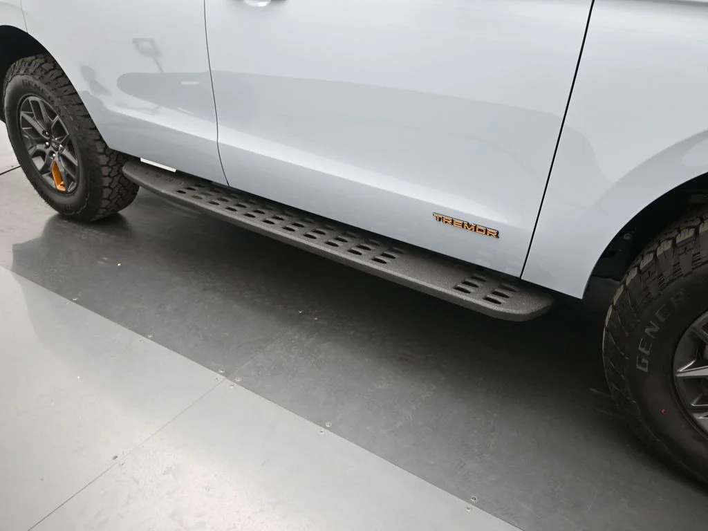 New 2026 Glacier Gray Metallic Tri-Coat Ford Tremor image 27
