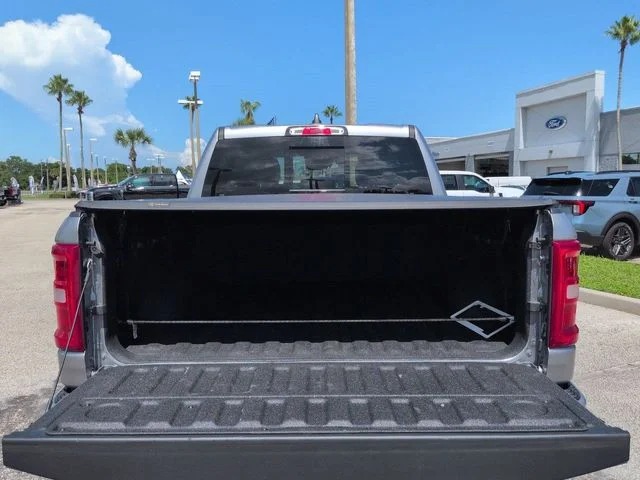 Certified Used 2025 Billet Silver Metallic Clearcoat Ram Laramie image 13