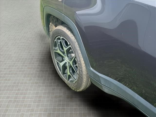 Used 2024 Gray Jeep Limited image 12