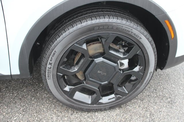 Used 2026 White Kia X-Line EX image 40