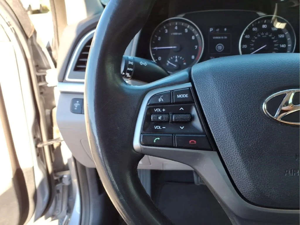 Used 2017 Gray Hyundai SE image 16