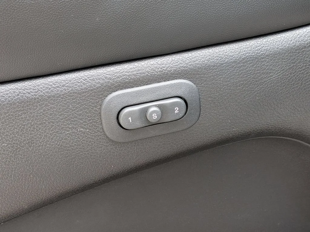 Used 2020 White Jeep Limited image 13