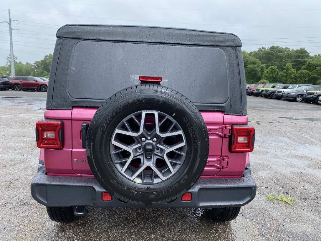 New 2026 Tuscadero Pearl-Coat Exterior Paint Jeep Sahara image 4