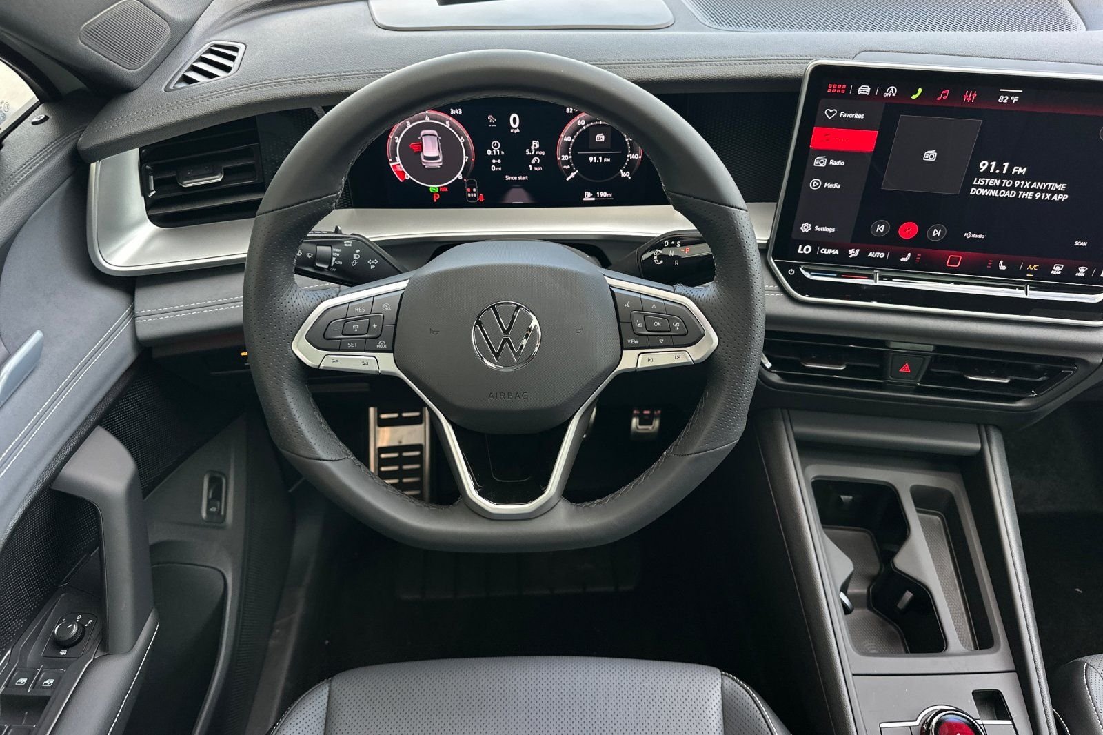 New 2026  Volkswagen 2.0T SE R-Line Black image 14