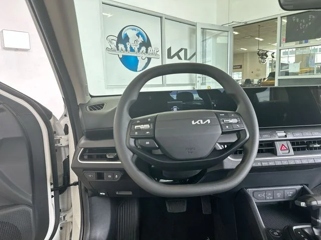 New 2026 Snow White Pearl Kia LXS image 13