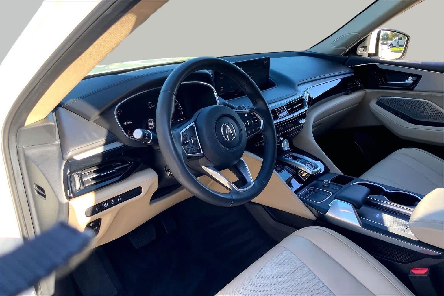Used 2024 Platinum White Pearl Acura w/Technology Package image 18