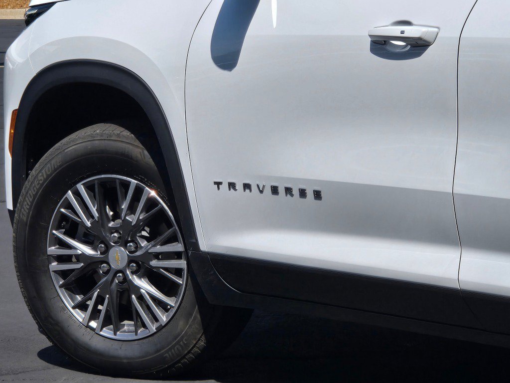 2026 Chevrolet Traverse LT - Photo 16
