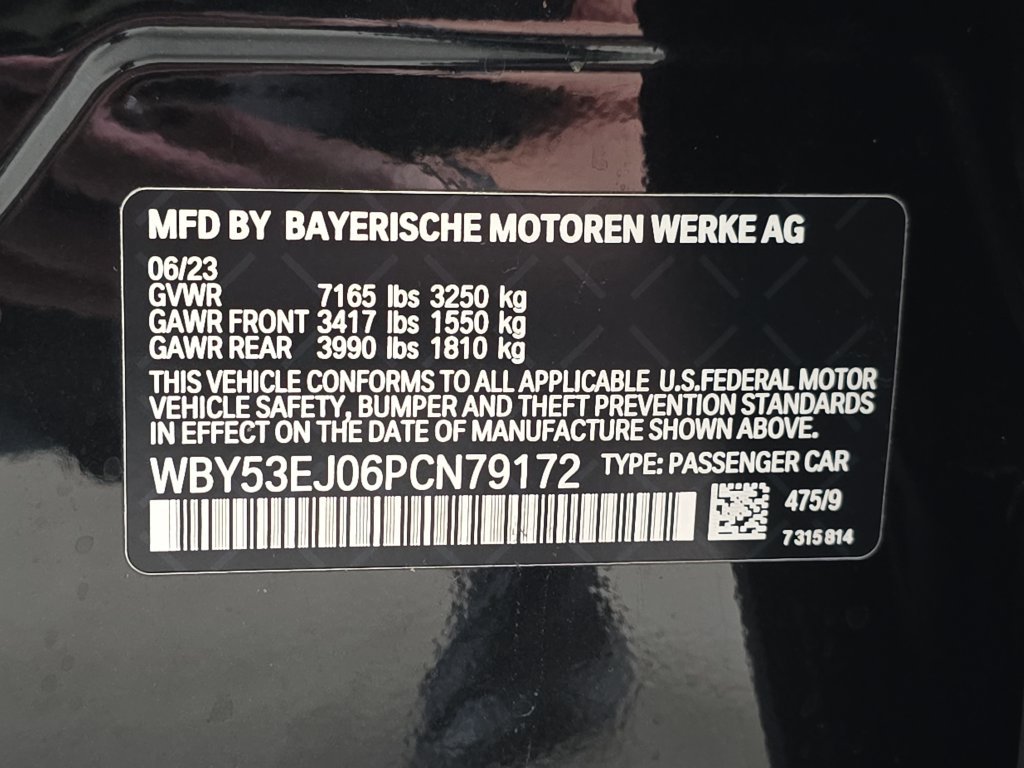 Certified Used 2023 Black Sapphire Metallic BMW xDrive60 image 31