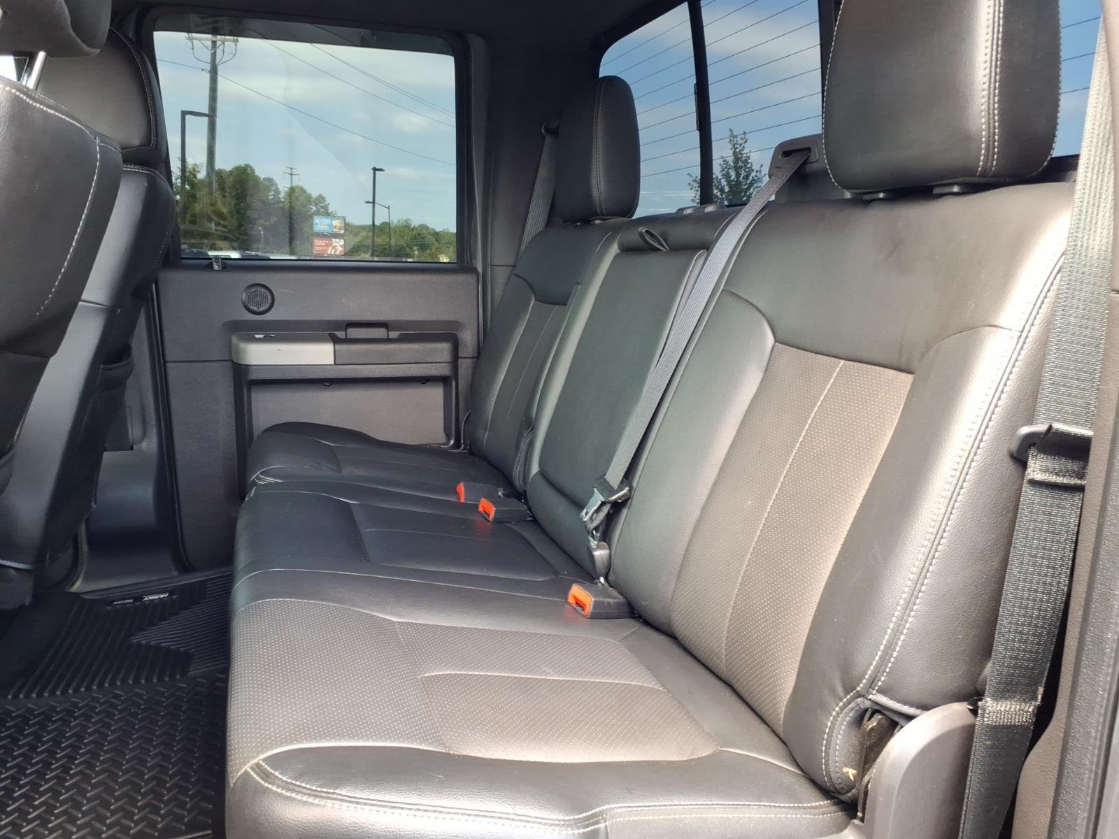 Used 2015  Ford Lariat image 20