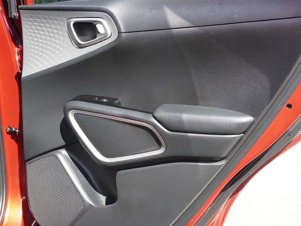 2025 Kia Soul LX - Photo 22