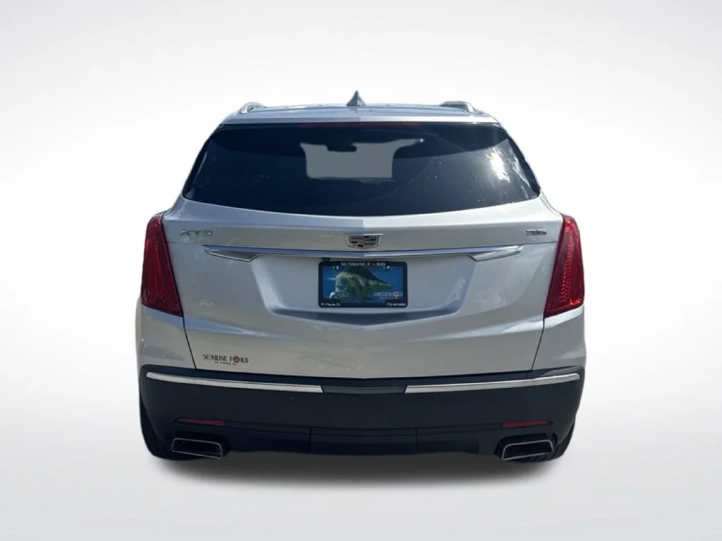 Used 2019 Silver Cadillac Base image 6