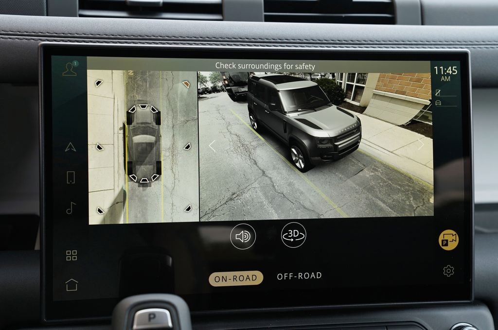Used 2026 Gray Land Rover X-Dynamic SE image 27