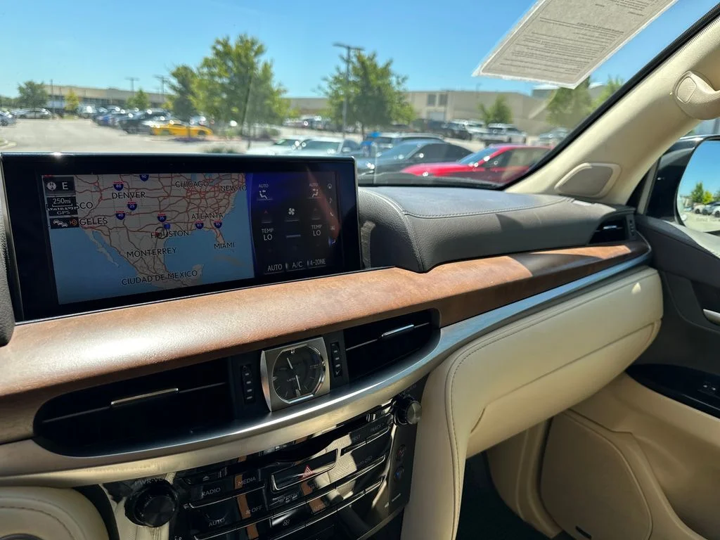 Used 2020 White Lexus 570 image 23