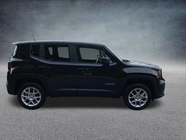 Used 2023 Black Clearcoat Jeep Latitude image 5