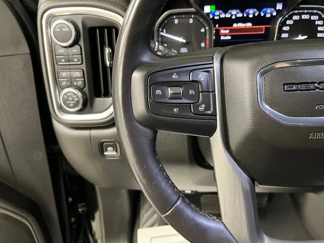 Used 2022 Black GMC Denali image 29